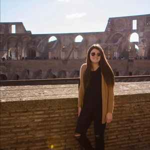 Meet your Posher, Sara